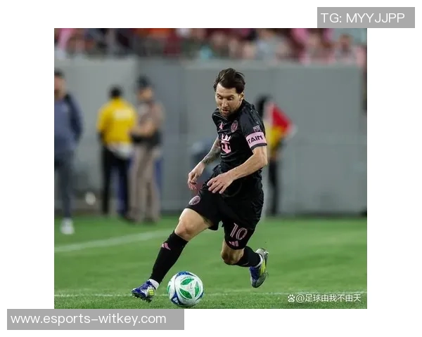 炫酷球星足球花式动作大集合让你一次看尽精彩绝伦技艺