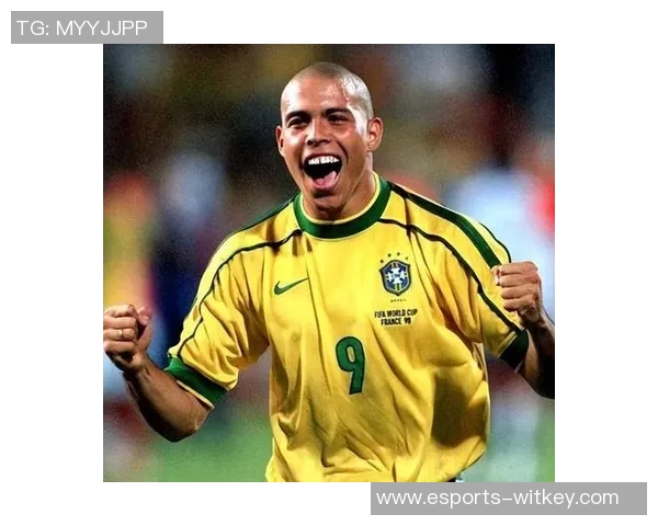 回望绿茵岁月2000年前后退役足球巨星的辉煌与告别